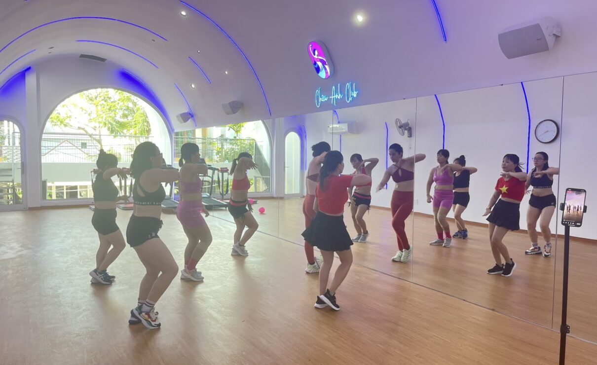 khóa học huấn luyện viên step dance