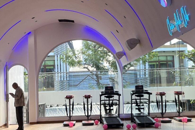 thuê phòng aerobic có gương lớn ở Đà Nẵng